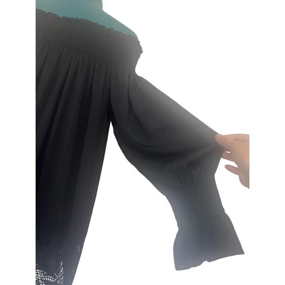 Black Off-Shoulder Women's Top - Picture 9 of 12